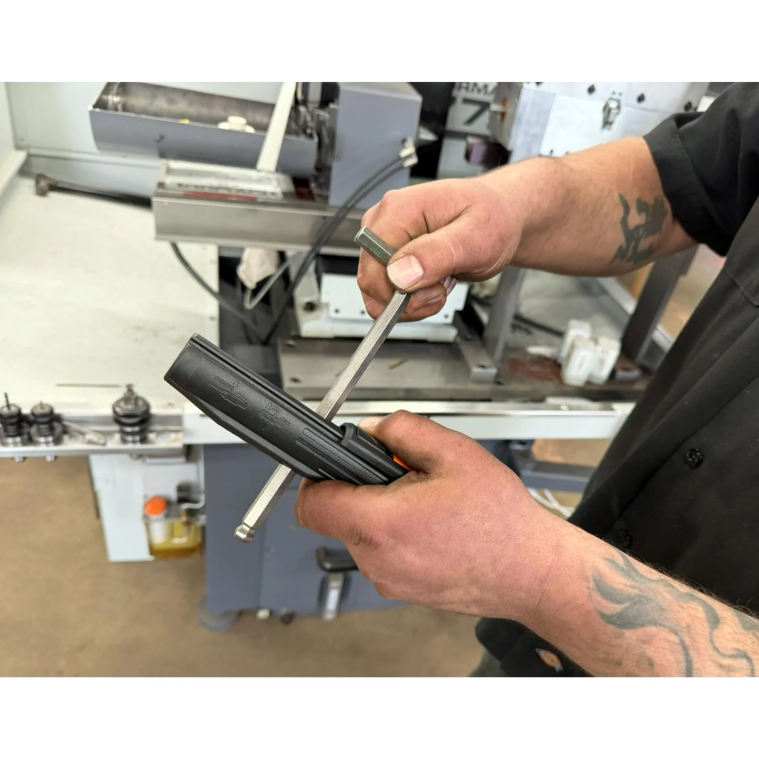 BONDHUS Quick-T  L-Wrench to Handle Adaptor - Image 7